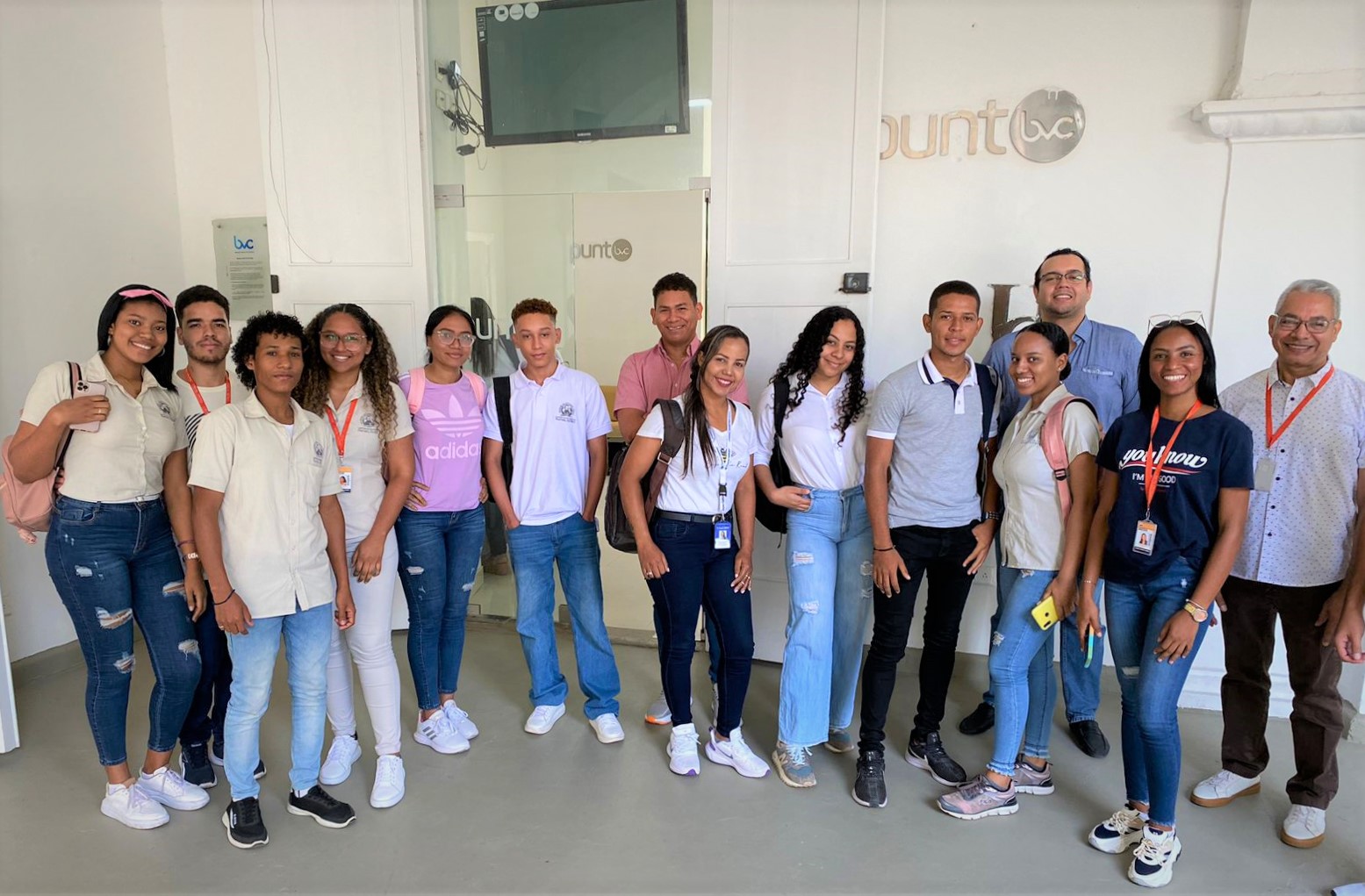 Estudiantes de la CURN visitan laboratorio financiero de la Universidad de Cartagena